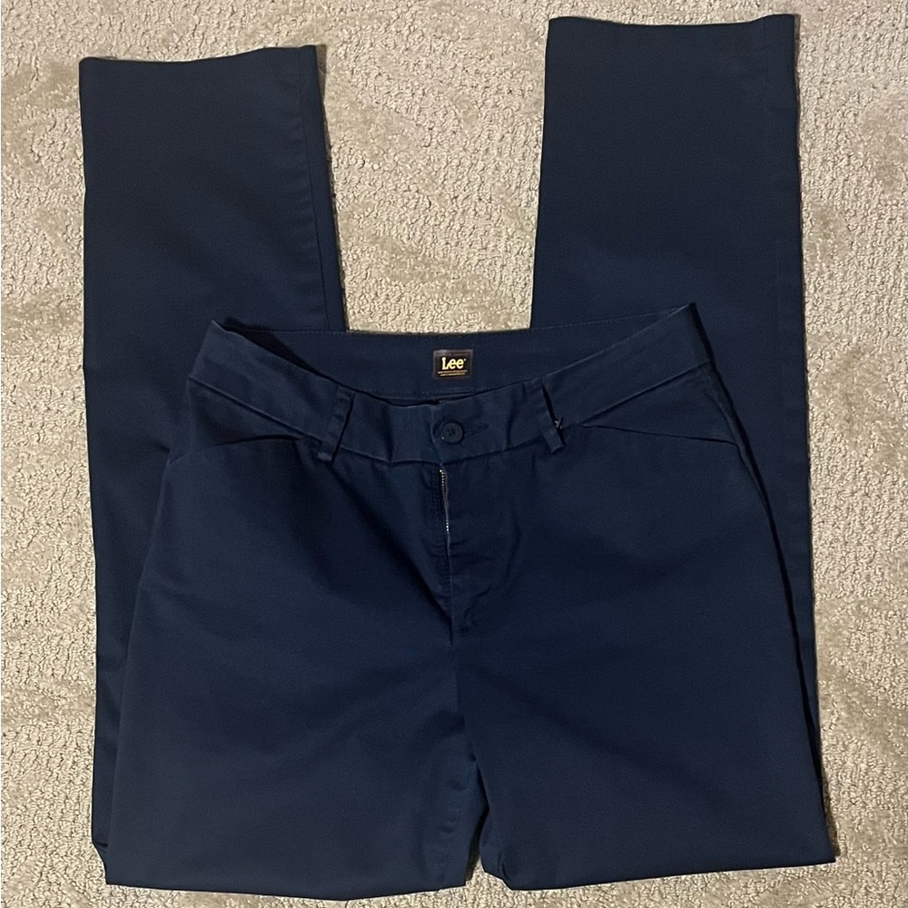 Lee Women's Wrinkle Free Relaxed Fit Straight Leg Pant